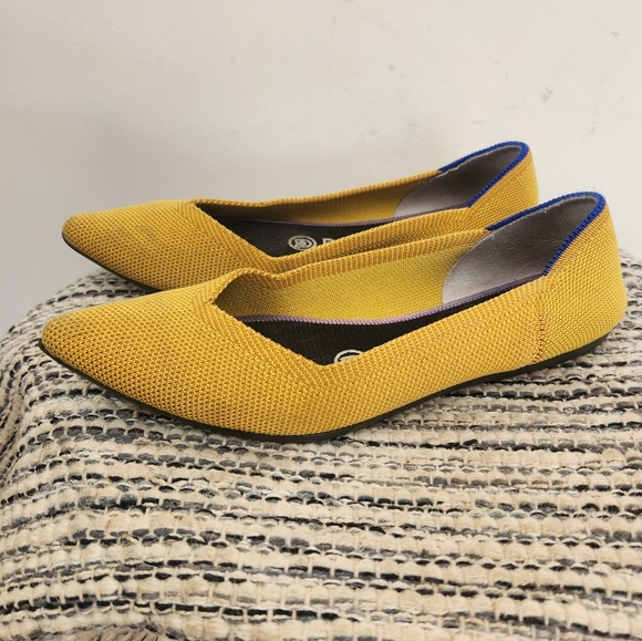 Rothy's The Point Toe Flats Marigold Yellow Size 5.5 Womens - Picture 3 of 6